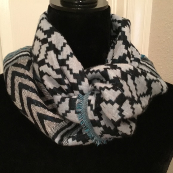 Sacred Threads blue and green bohemian print viscose scarf - Picture 3 of 9